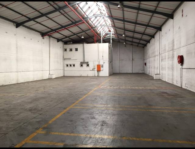 1,630M² FACTORY TO LET IN AIRPORT INDUSTRIA